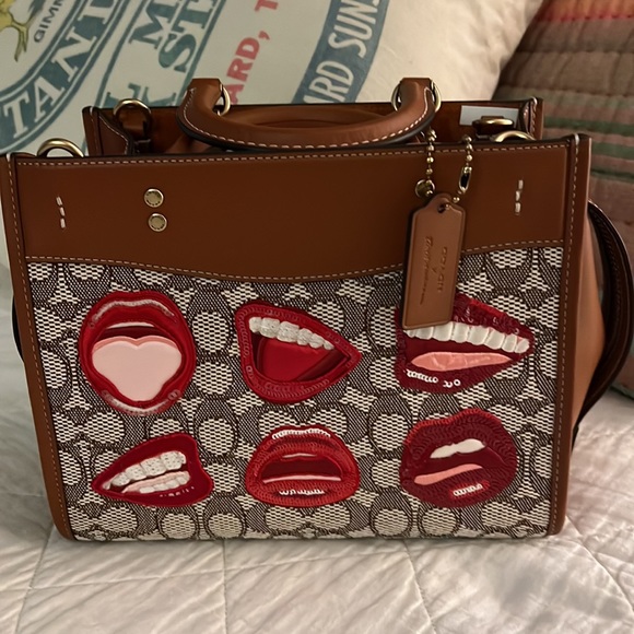 NWT Coach Lips Bag - Picture 2 of 6